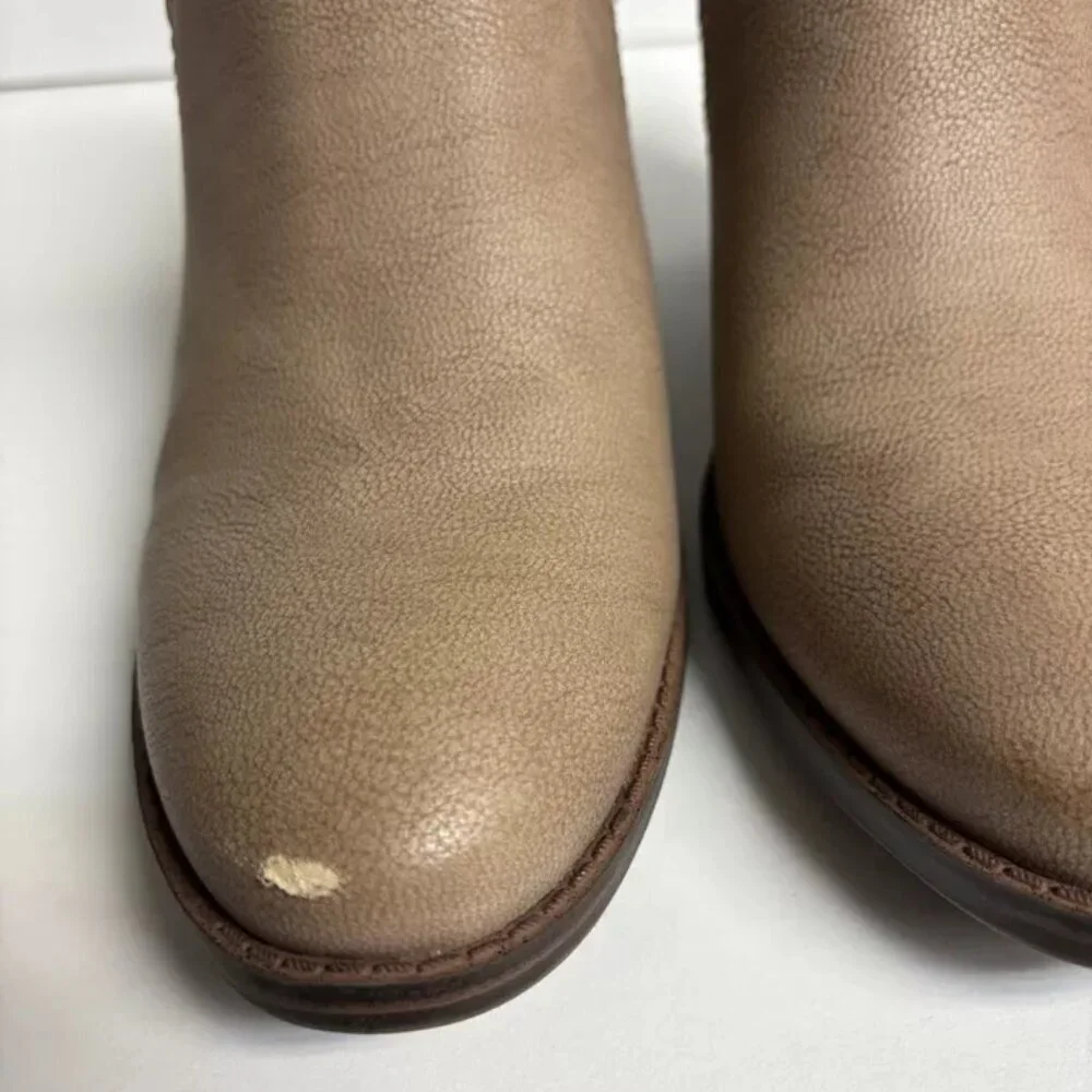 Baretraps Women’s Caroline, Brown Ankle Booties, Size 8 M